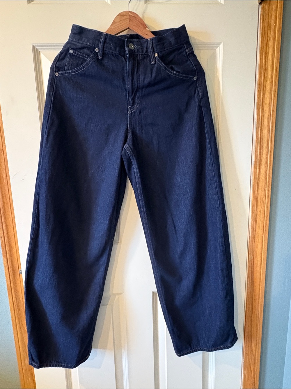Uniqlo Barrel Jeans in Navy - Picture 2 of 6